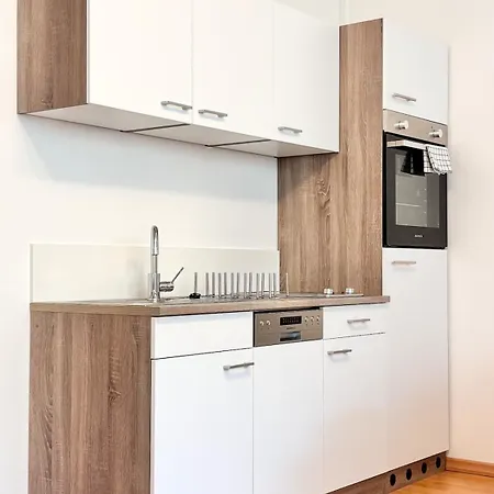 Flower House - Souterrain With Garden