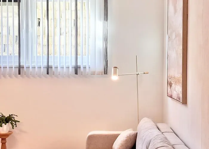 Flower House - Souterrain With Garden