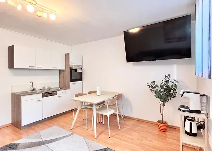 Flower House - Souterrain With Garden