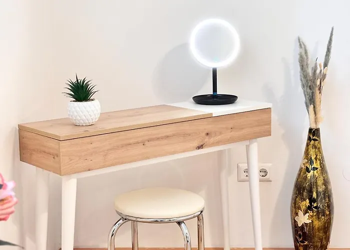 Flower House - Souterrain With Garden * Molbling